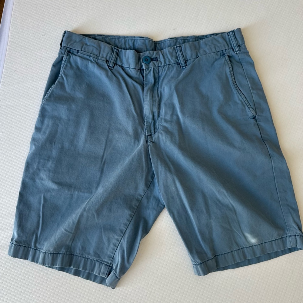 Uniqlo Men's Slate Blue Flat Front Shorts